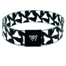 Load image into Gallery viewer, Black Shark Tooth Wristband Bracelet