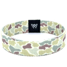 Load image into Gallery viewer, Duck Camo Wristband Bracelet