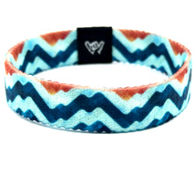 Load image into Gallery viewer, Mauka Waves Wristband Bracelet