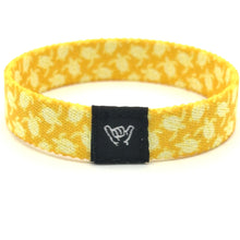 Load image into Gallery viewer, Yellow Sea Turtle Wristband Bracelet