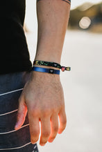 Load image into Gallery viewer, Northern Lights Knotband Bracelet