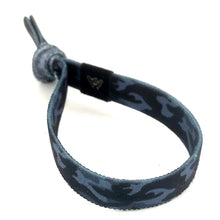 Load image into Gallery viewer, Midnight Camo Knotband Bracelet
